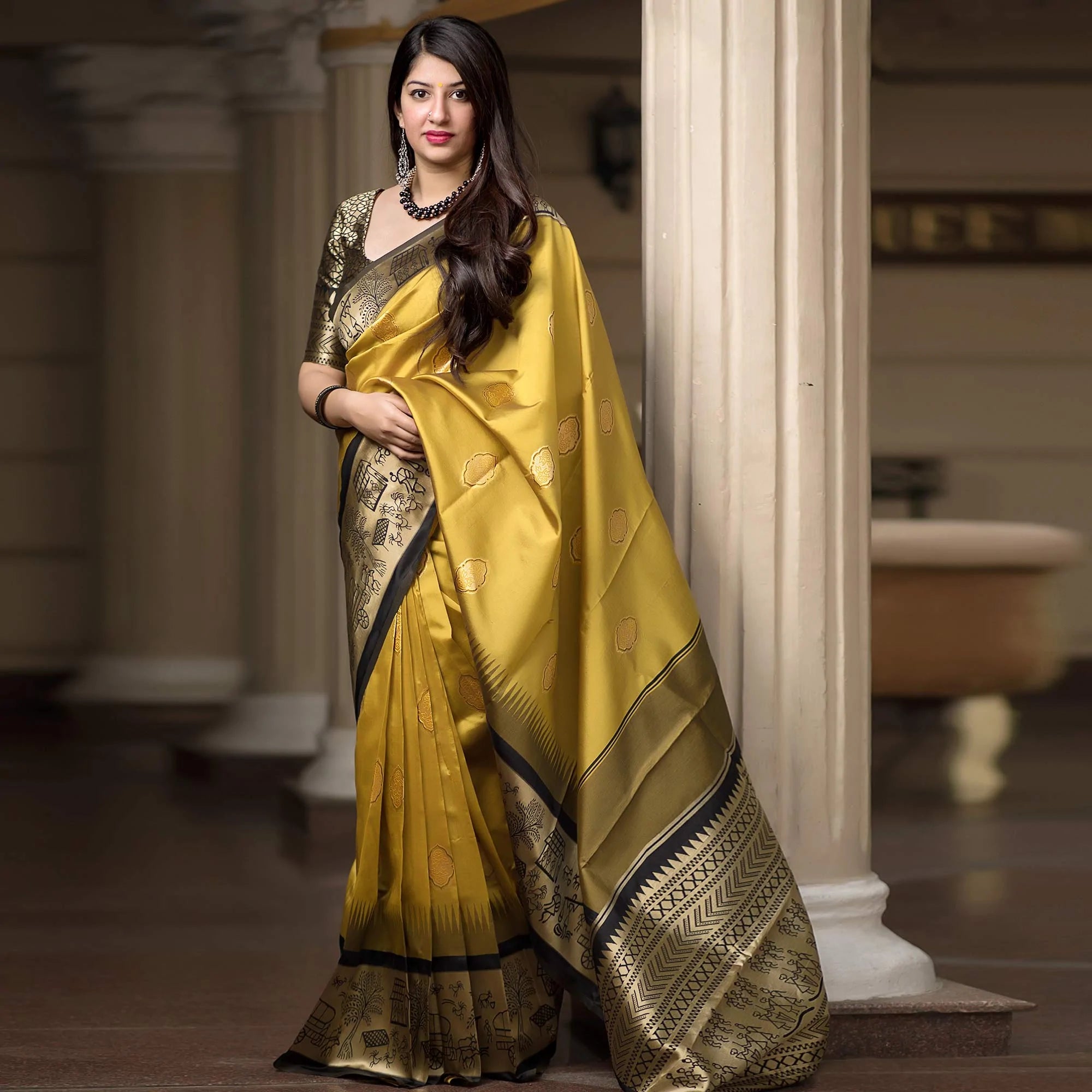 Yollew With Navy Blue Patta Soft Silk Banarsi Saree Weaving