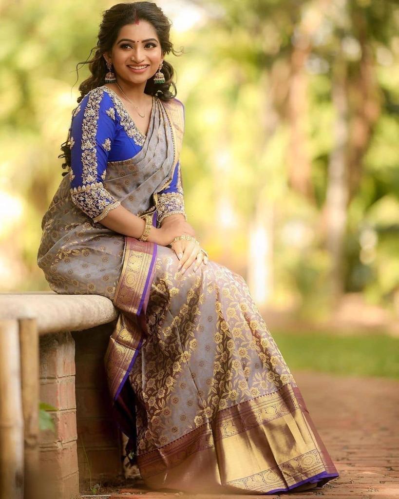 Gery Color With blue Blouse Golden Fulda Soft Silk Kantivati Saree Weaving