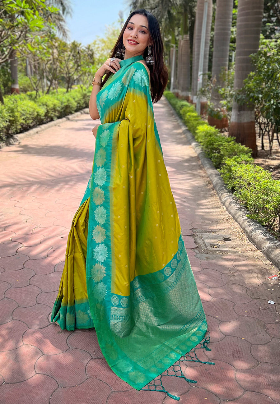 Mehendi Green Soft Silk Floral Border Zari Woven Saree