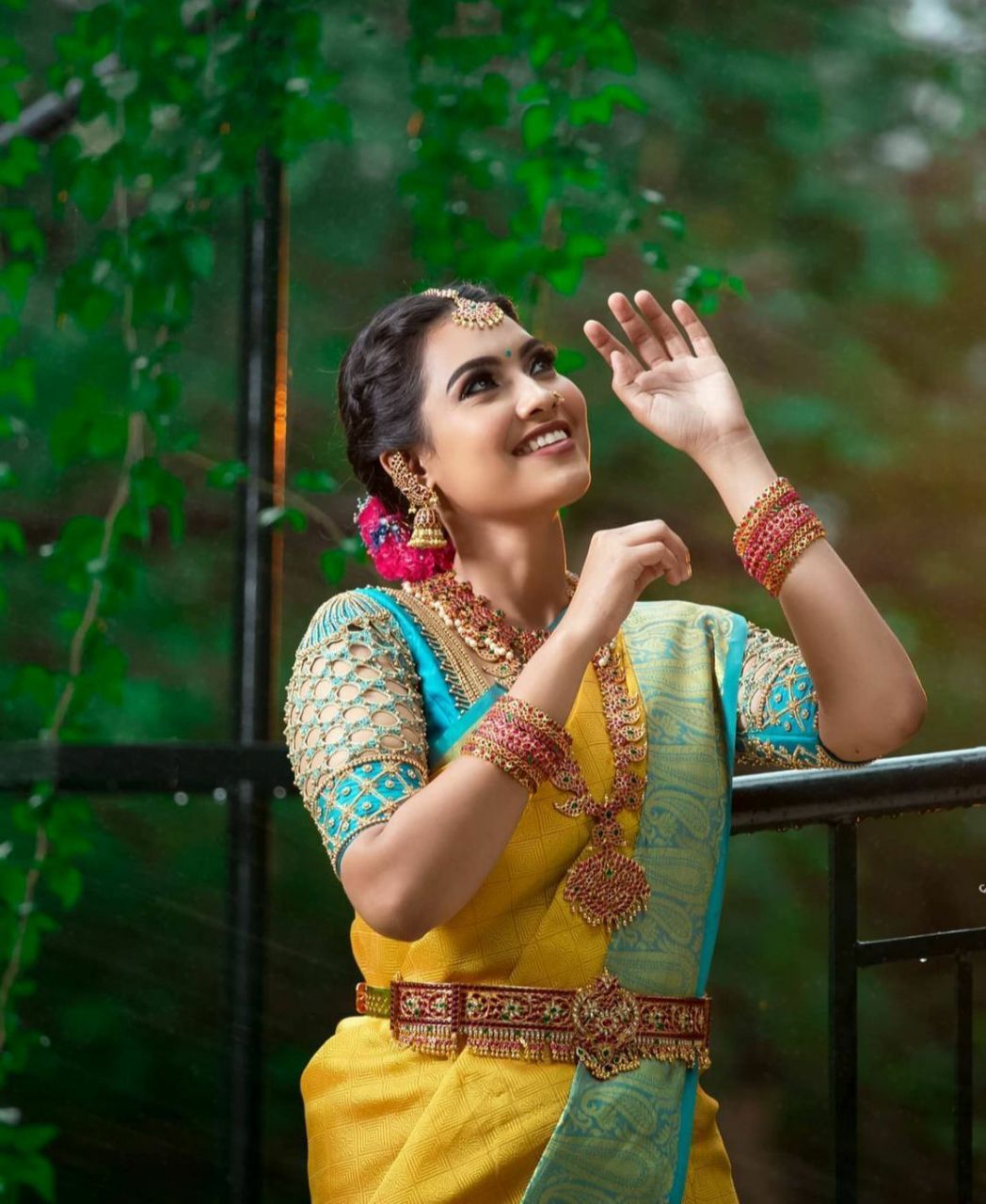 Yellow Color With Golden Zari Designer Lchi Silk Saree For Weaving