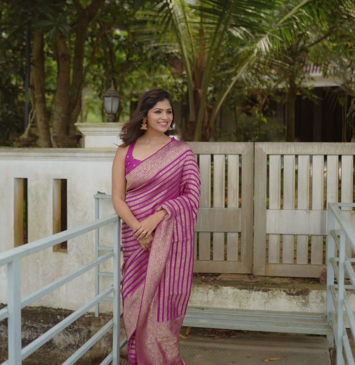 Incomparable Magenta Soft Silk Saree