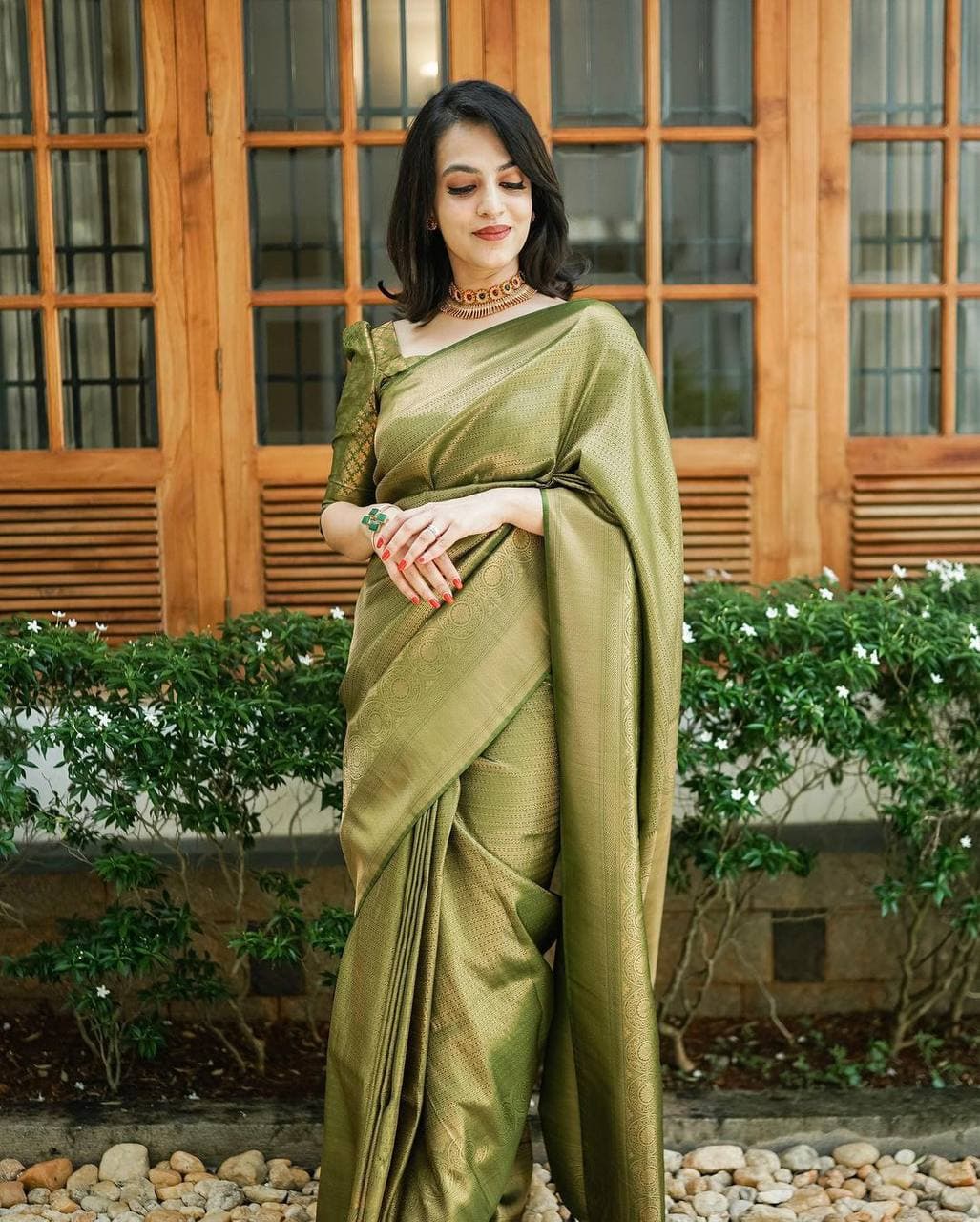 Soft Banarasi Silk Golden Zari Weaving Saree