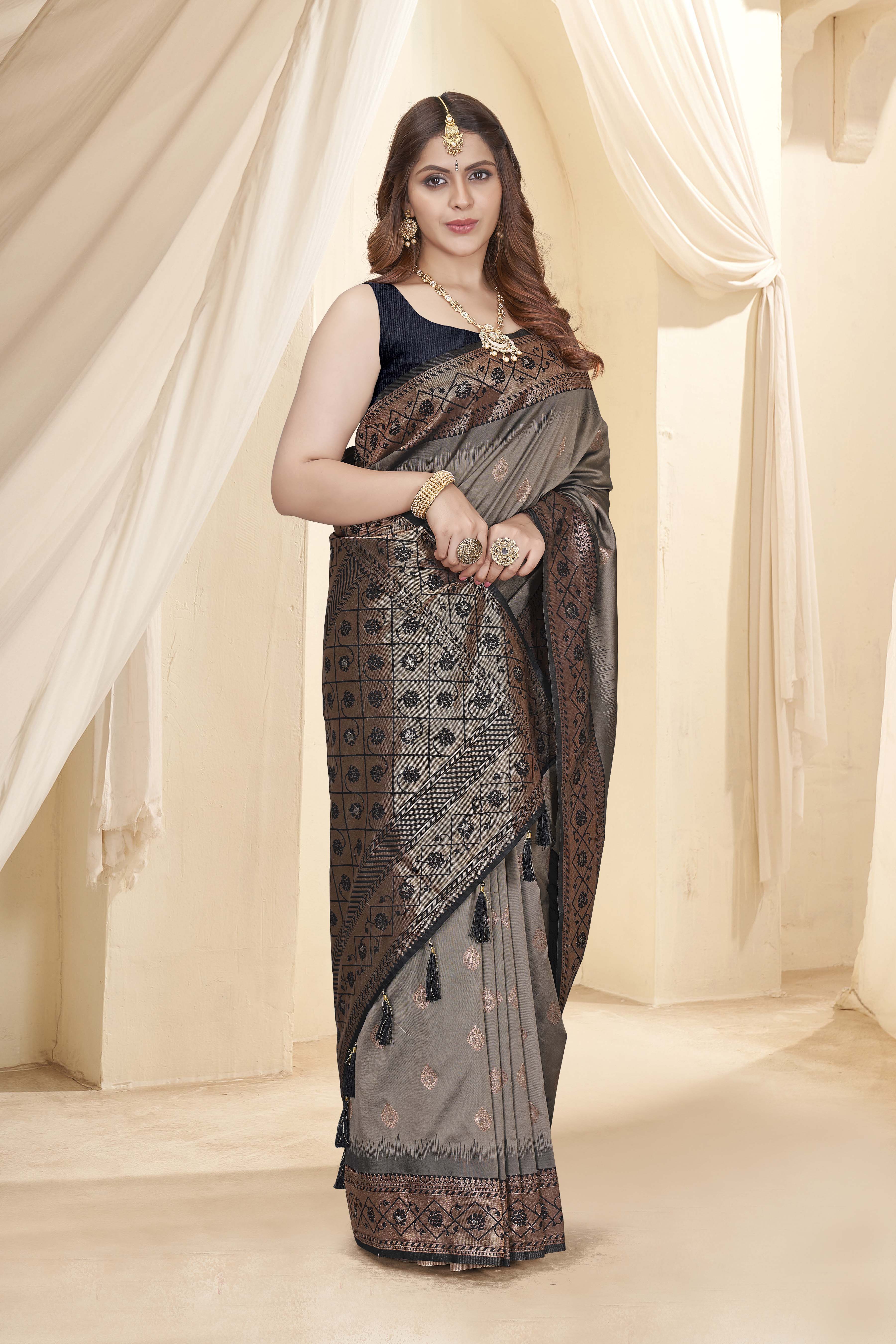 Grey Soft Silk Floral Border Contrast Zari Woven Saree