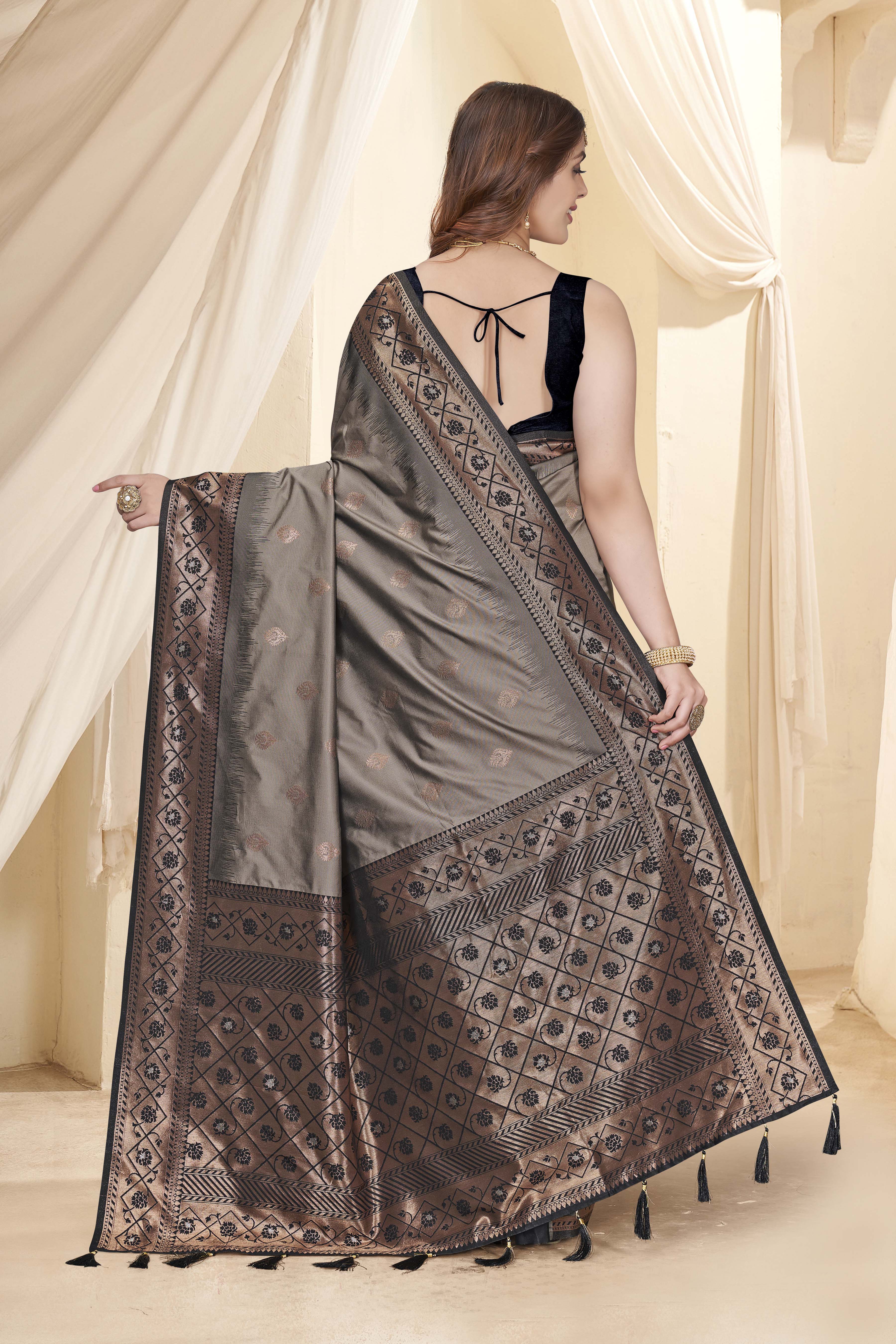 Grey Soft Silk Floral Border Contrast Zari Woven Saree