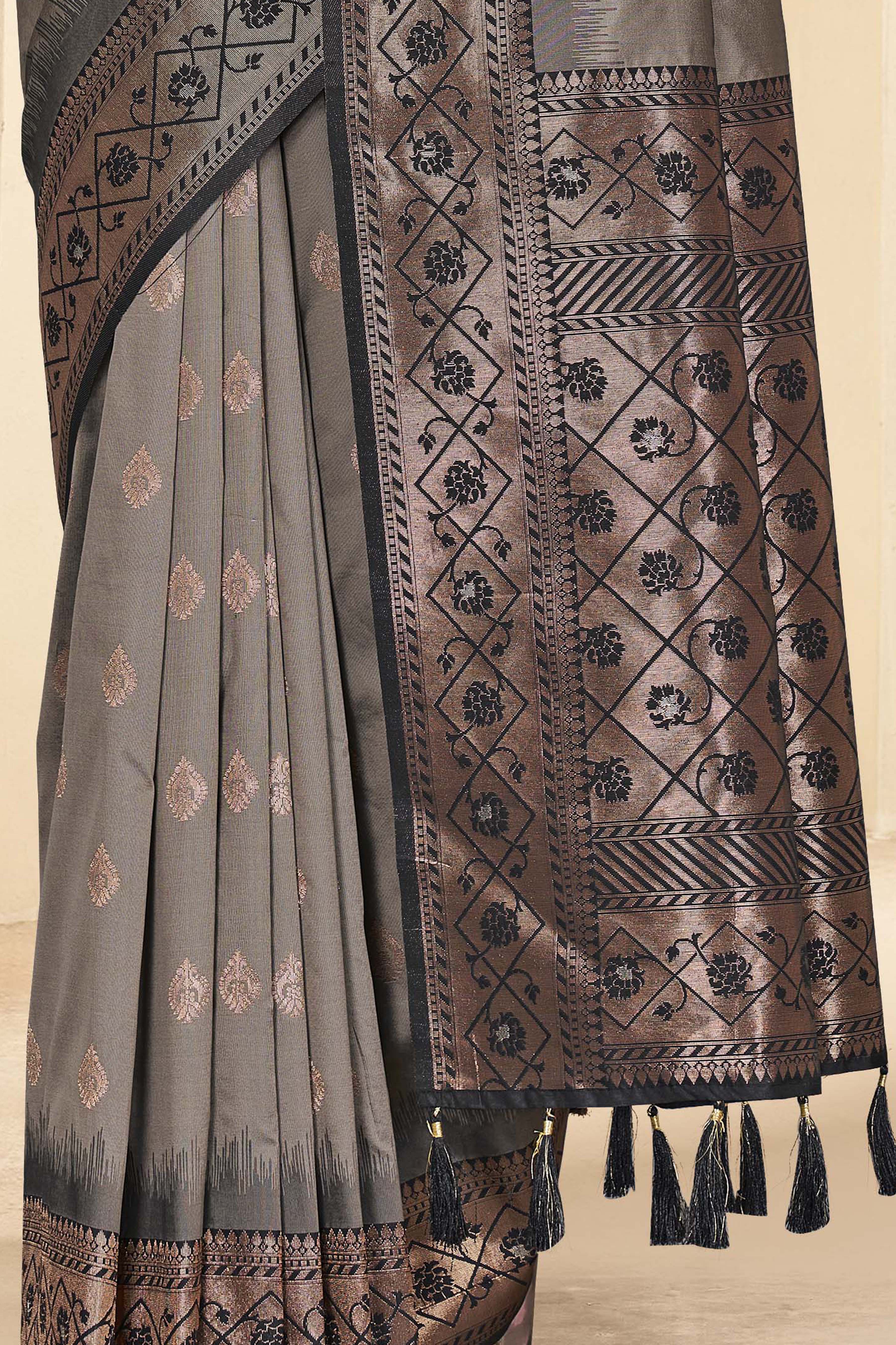 Grey Soft Silk Floral Border Contrast Zari Woven Saree