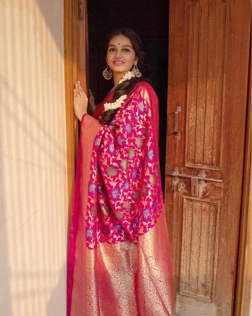 Pink With Navy Blue Fhulda Banarasi Soft Silk  Saree