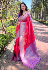Gajri Soft Silk Floral Border Contrast Zari Woven Saree