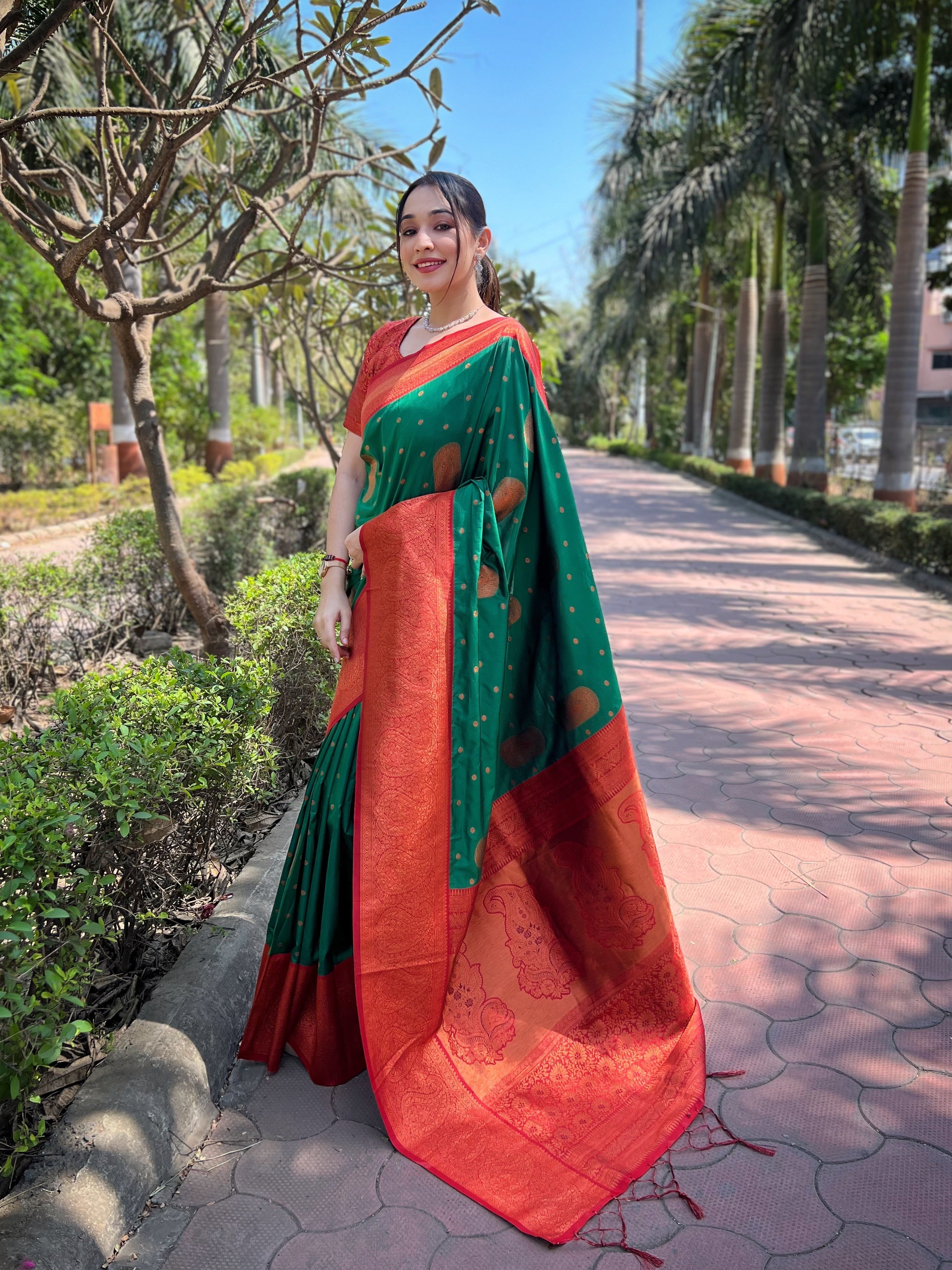 Green Soft Silk Contrast Gold Zari Woven Saree