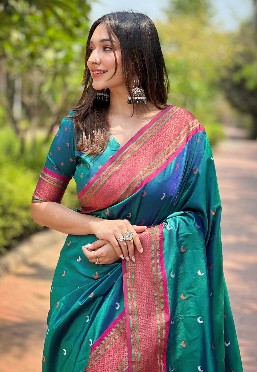 Green Contrast Zari Woven Chaand Yeola Paithani Silk Saree