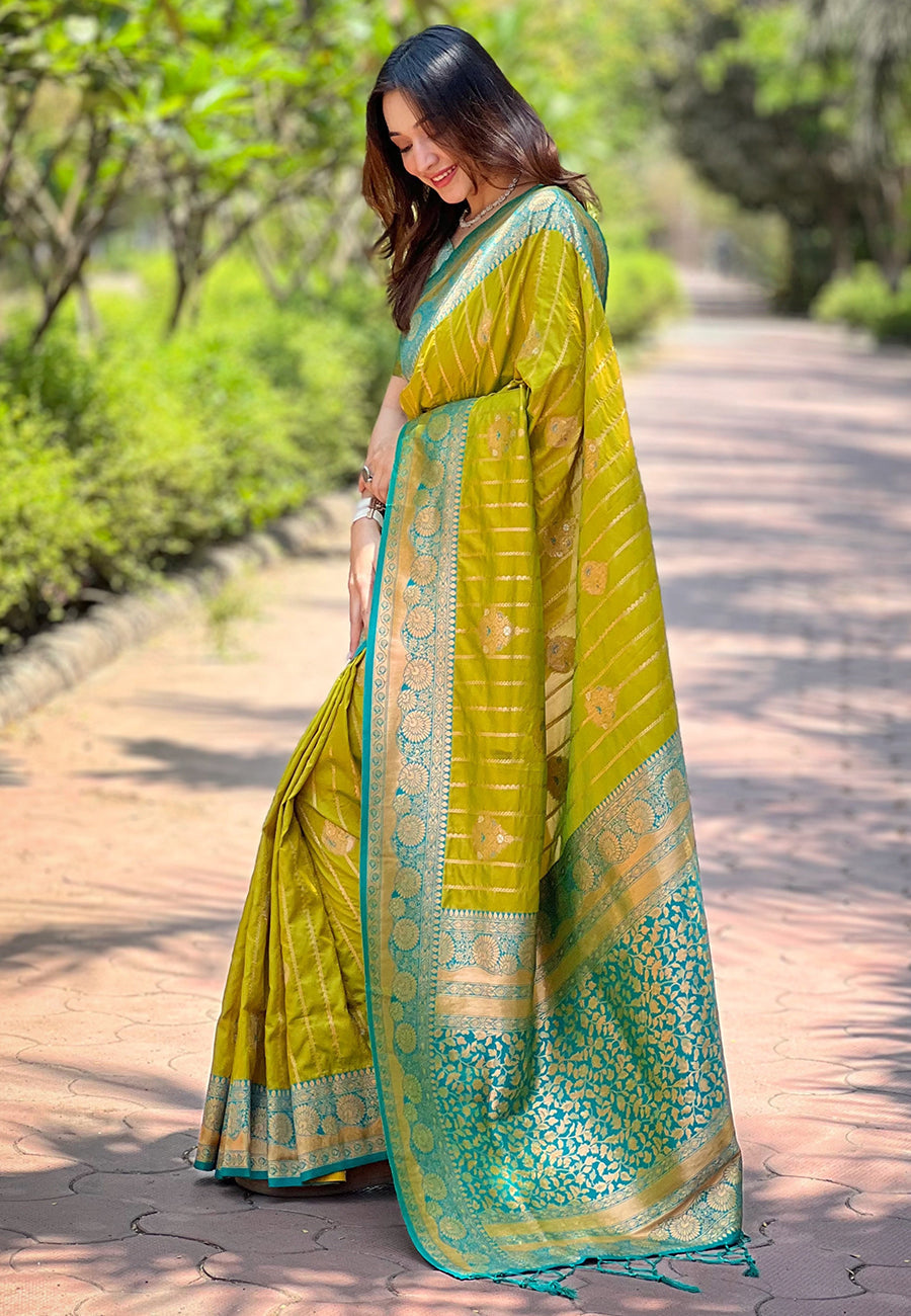 Mehendi Green Soft Silk Contrast Zari Woven Saree