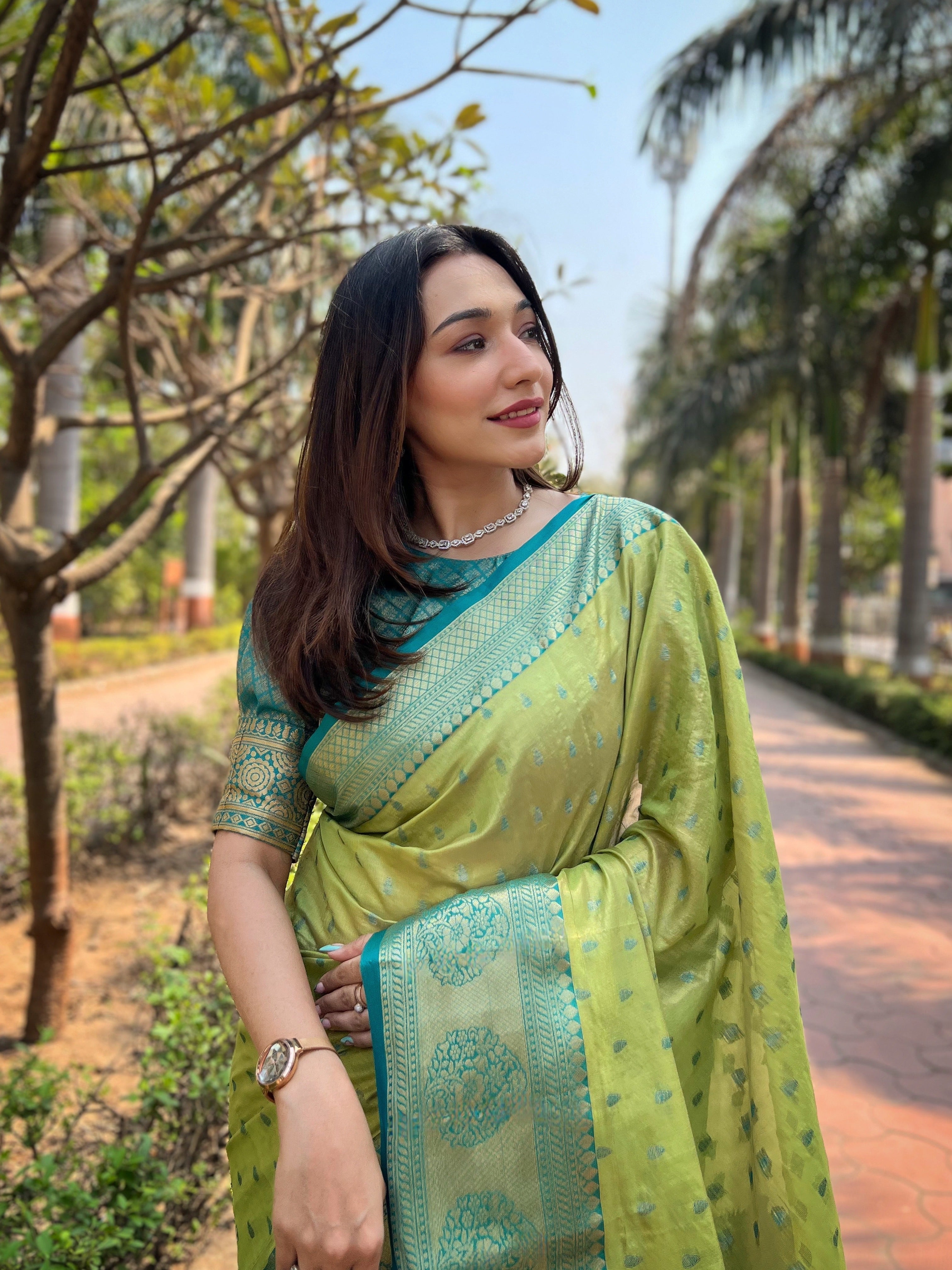Green Kanchipuram Tissue Silk Traditional Zari Woven Saree