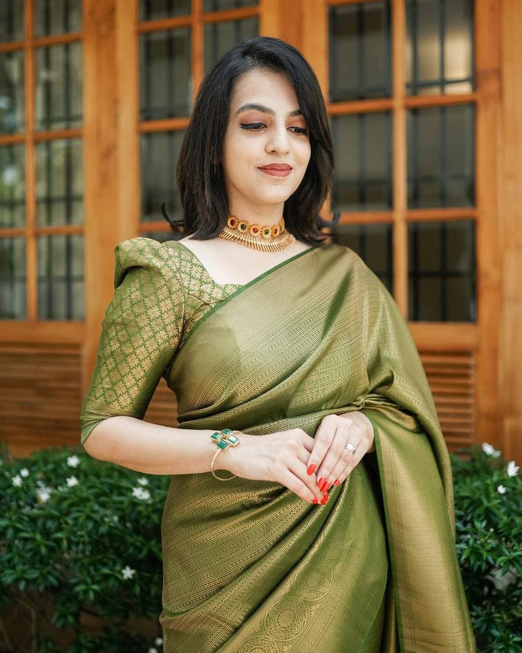 Soft Banarasi Silk Golden Zari Weaving Saree