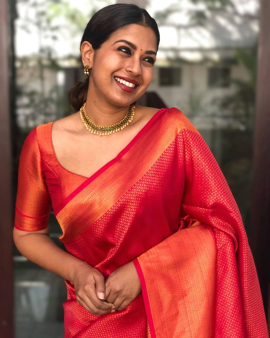 Rose Red Traditional Lichi Silk Saree With Weaving Work