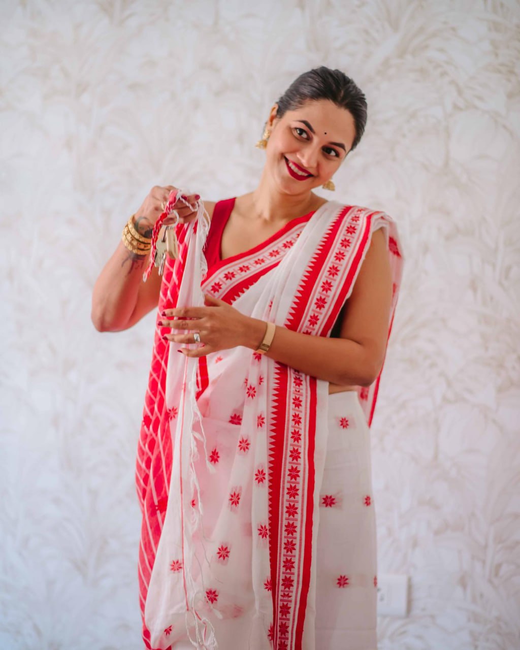Lissome White Cotton Silk Saree