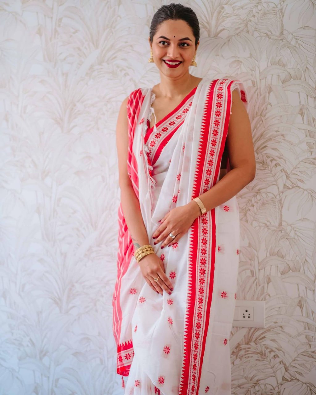 Lissome White Cotton Silk Saree