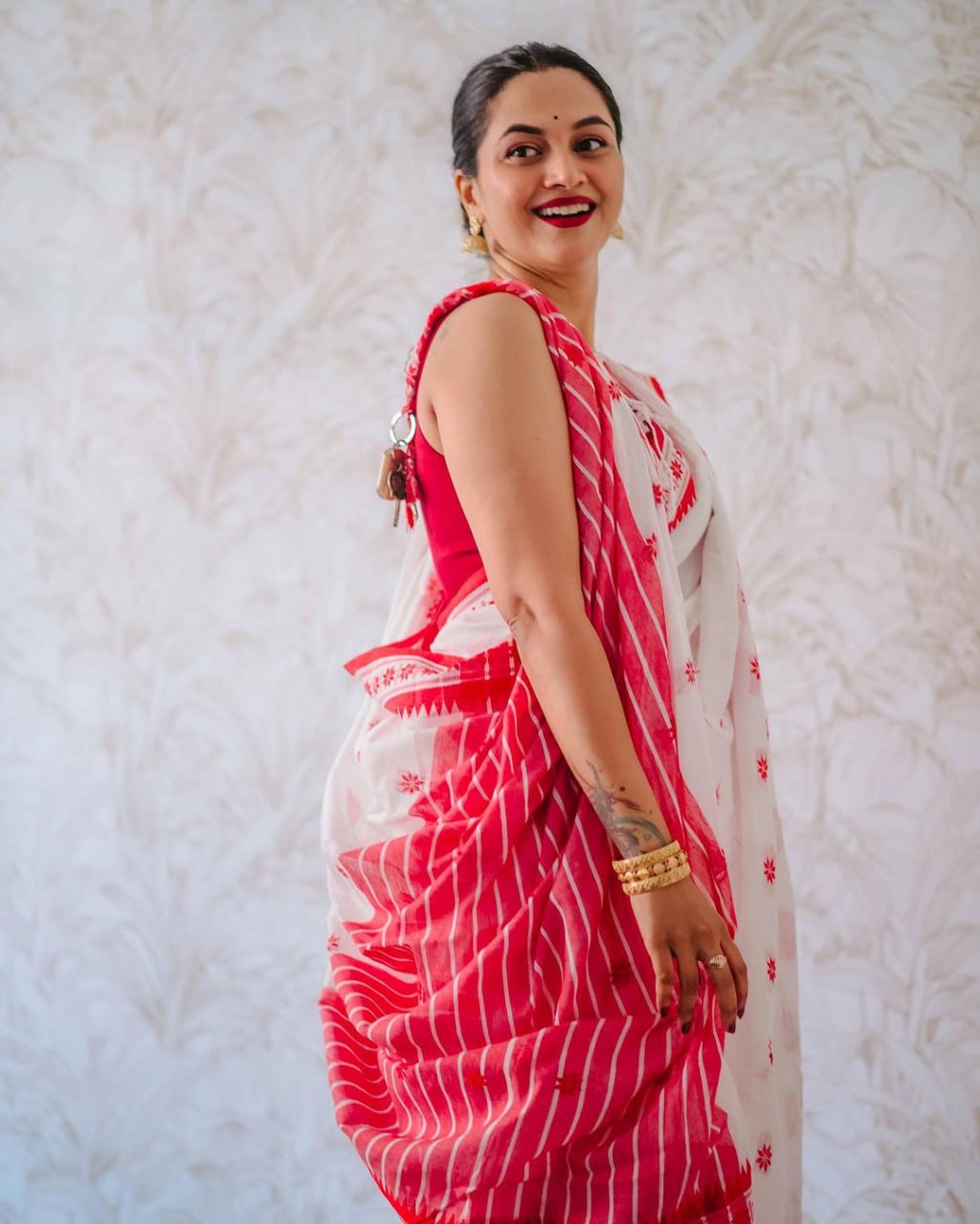 Lissome White Cotton Silk Saree