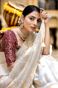 Snappy Off White Soft Silk Saree